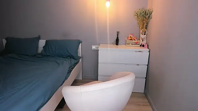 missliiaa online show from November 4, 2025, 9:52 am