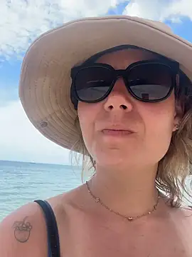 BabyNila online show from February 12, 2026, 4:51 am