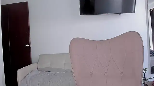 selene king2 online show from April 14, 2026, 1:50 pm