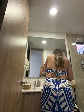 AnnaCastillo  online show from January 14, 2026, 10:25 pm