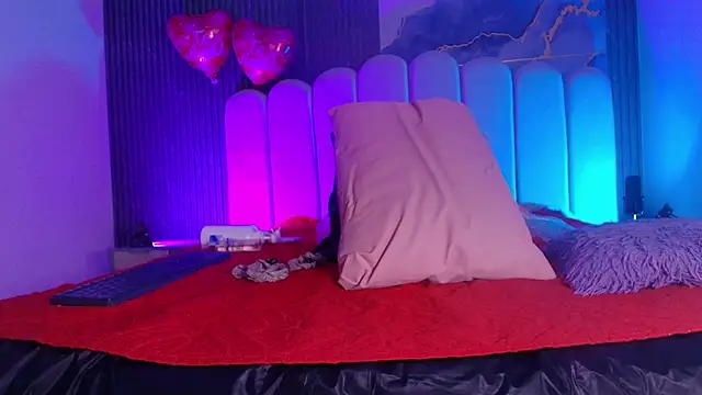 jones maddy  online show from February 25, 2026, 11:53 am