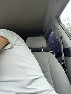 ElChapoGuzman95 online show from April 17, 2026, 5:54 am