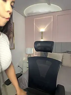 Miss blue69 online show from April 7, 2026, 1:28 am