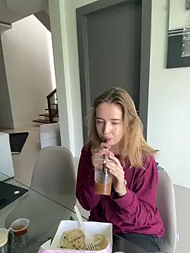 Nura n Sarah online show from February 5, 2025, 5:09 am