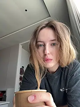 Nura n Sarah online show from April 17, 2026, 5:10 am