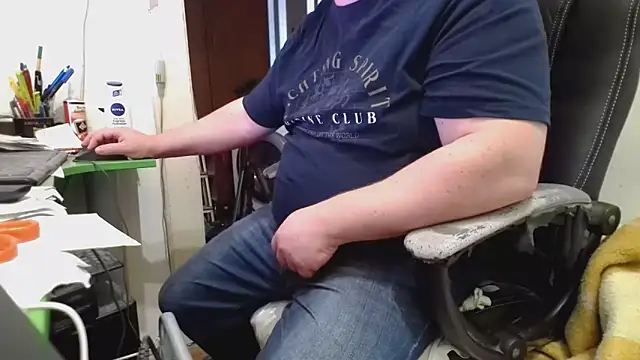 tipko123 online show from October 11, 2025, 2:37 pm