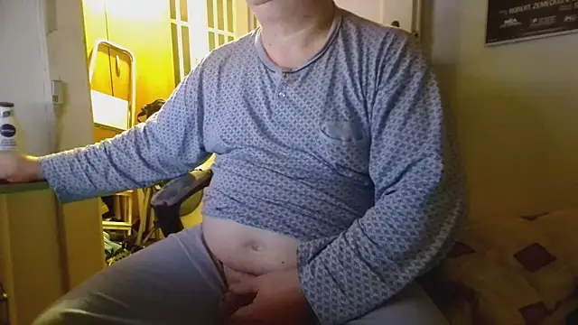 tipko123 online show from November 9, 2025, 7:01 pm