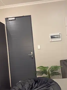 Snapshot of Neelo-Smith chatting on March 4, 2025, 8:49 pm Neelo-Smith online show from March 4, 2025, 8:49 pm