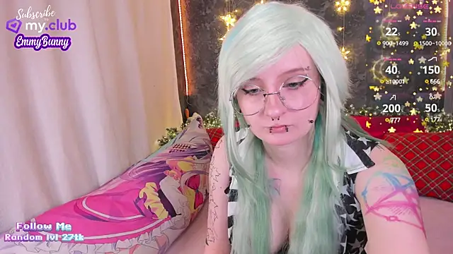 EmmyBunny online show from December 19, 2024, 4:02 pm