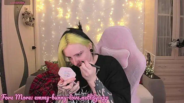 EmmyBunny online show from January 8, 2026, 4:20 pm
