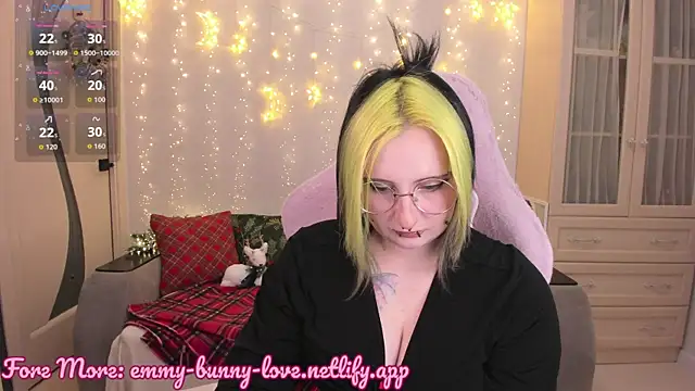 EmmyBunny online show from January 9, 2026, 12:19 pm