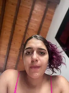 Alicia Ruiz online show from January 10, 2025, 6:06 pm