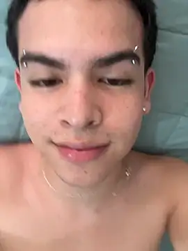 Snapshot of Blum_icee chatting on February 4, 2025, 7:44 pm Blum icee online show from February 4, 2025, 7:44 pm