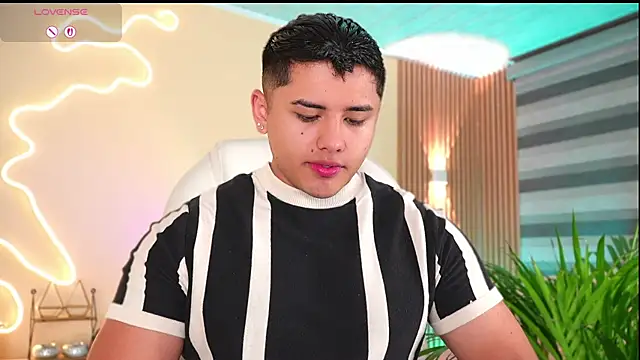 Snapshot of MatiasKorn chatting on September 26, 2025, 7:01 am MatiasKorn online show from September 26, 2025, 7:01 am