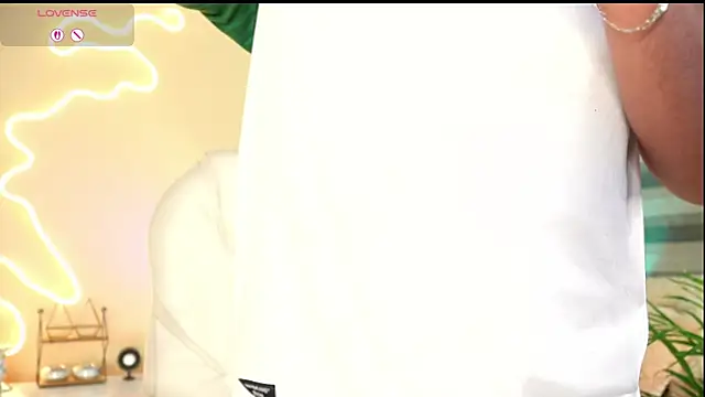 Snapshot of MatiasKorn chatting on October 2, 2025, 6:53 am MatiasKorn online show from October 2, 2025, 6:53 am