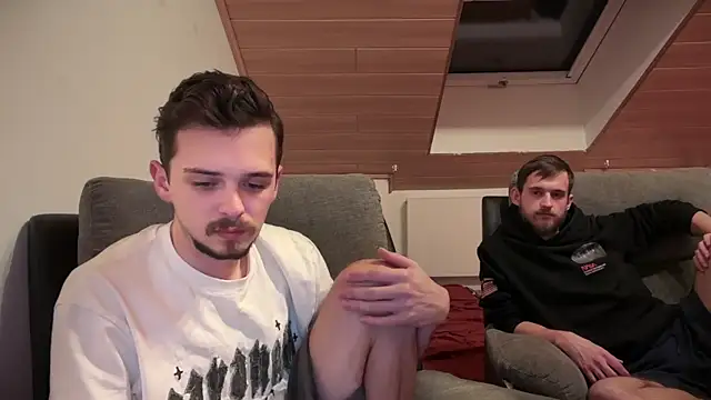 naked psy online show from December 2, 2024, 6:21 pm