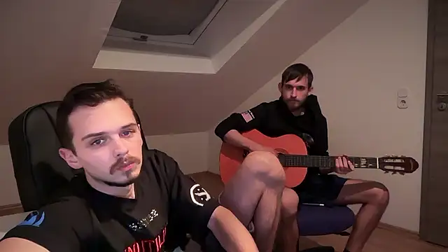 naked psy online show from December 3, 2024, 8:28 pm