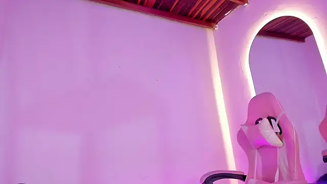  girl fernanda  online show from November 20, 2025, 3:07 am