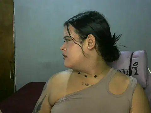 antonellasex1998 online show from April 19, 2026, 3:28 am