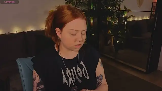 bitchofsun  online show from May 28, 2026, 2:25 pm