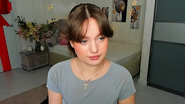 MiracleCurly online show from March 11, 2025, 4:07 pm