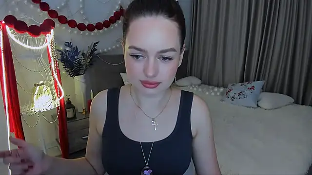 MiracleCurly online show from January 9, 2026, 11:02 am