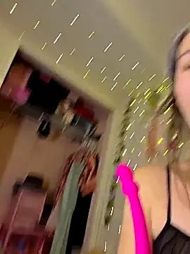 Snapshot of Lilmissvyx chatting on February 28, 2025, 2:20 pm Lilmissvyx online show from February 28, 2025, 2:20 pm