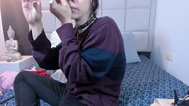 Hecatee 77 online show from February 14, 2025, 7:44 pm