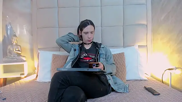 Hecatee 77 online show from September 30, 2025, 7:52 pm