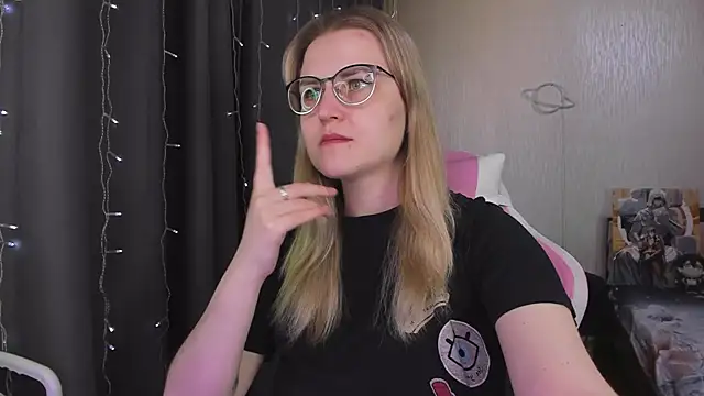 MissBrightShine online show from March 27, 2026, 10:37 am