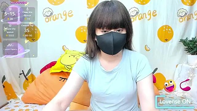 alonelove   online show from April 14, 2026, 2:28 am