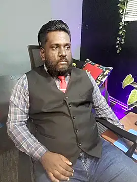 Rayansmith  online show from October 31, 2025, 10:33 pm