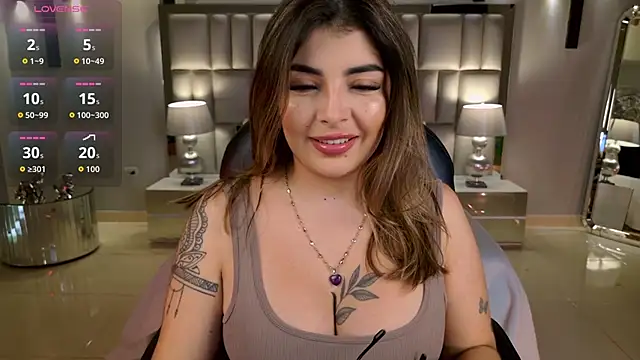 LisaMonroe  online show from December 19, 2025, 8:49 pm