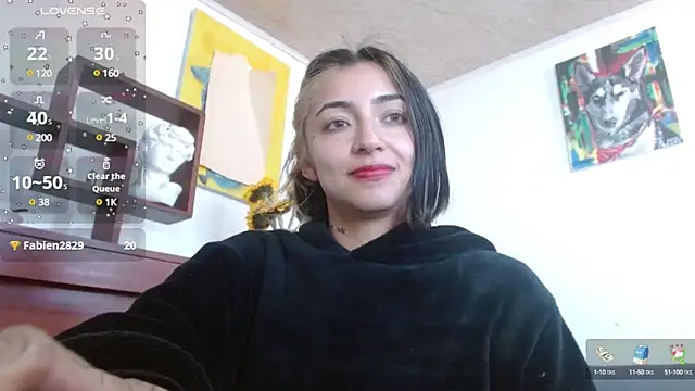 Snapshot of ZoeBakers_ chatting on February 6, 2025, 1:32 pm ZoeBakers  online show from February 6, 2025, 1:32 pm