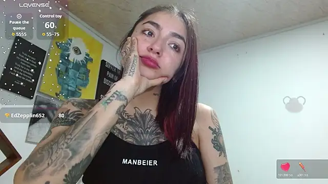 ZoeBakers  online show from June 3, 2026, 4:26 am