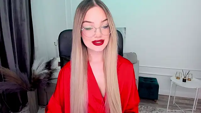 FloweryLove 1 online show from February 3, 2025, 7:31 pm