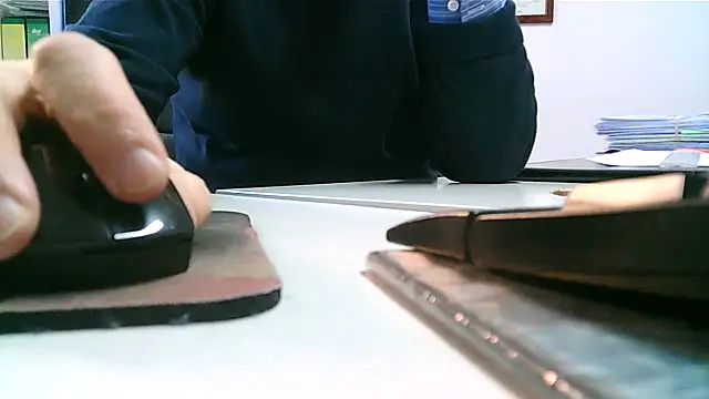 Snapshot of Gregcam chatting on December 3, 2024, 9:33 am Gregcam online show from December 3, 2024, 9:33 am