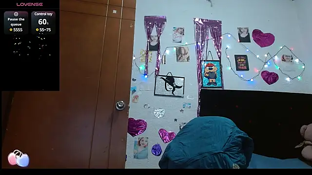 Saray extrovert  online show from February 19, 2025, 6:00 am