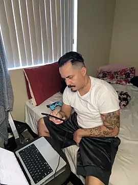 PeterGrandee online show from October 6, 2025, 10:51 pm