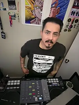 PeterGrandee online show from May 5, 2026, 8:39 pm