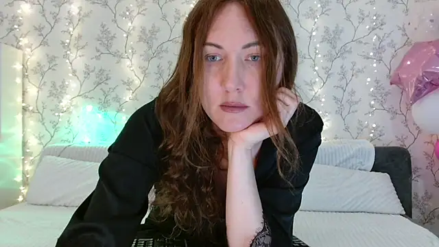 Imcarrieberry online show from March 11, 2025, 2:40 pm