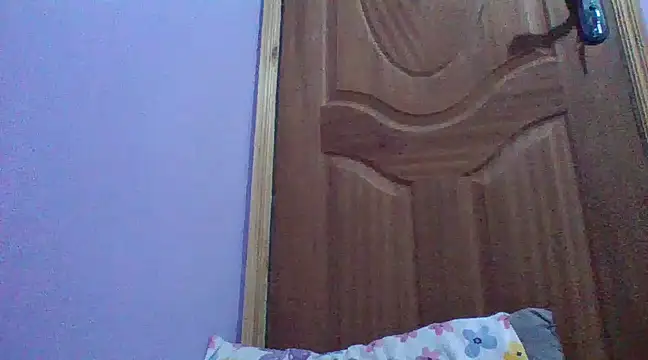 prettychic5 online show from March 8, 2025, 7:53 pm