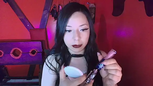 HannaCarrter online show from September 10, 2025, 12:05 pm