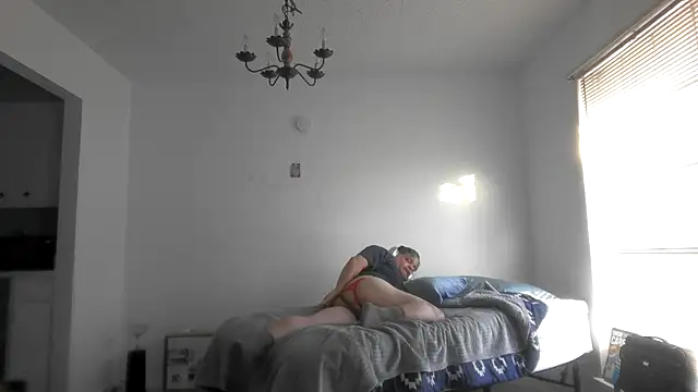 Peachestabby147 online show from February 25, 2026, 1:43 pm