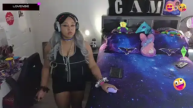 temptressbeauty24 online show from March 16, 2025, 11:25 pm