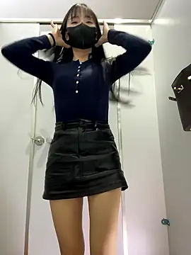 Asia-Lynn online show from January 17, 2026, 11:15 am