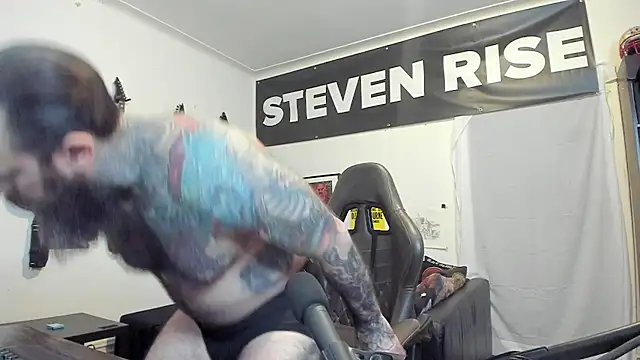 StevenRiseNYC online show from October 28, 2025, 12:25 am