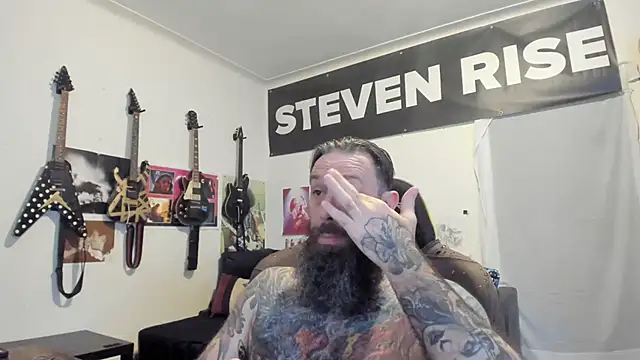 Snapshot of StevenRiseNYC chatting on April 27, 2026, 11:30 am StevenRiseNYC online show from April 27, 2026, 11:30 am