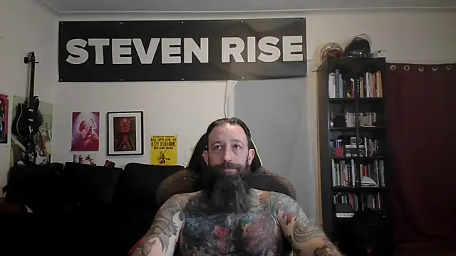 Snapshot of StevenRiseNYC chatting on May 9, 2026, 12:10 pm StevenRiseNYC online show from May 9, 2026, 12:10 pm