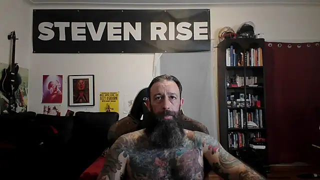 Snapshot of StevenRiseNYC chatting on May 21, 2026, 12:56 pm StevenRiseNYC online show from May 21, 2026, 12:56 pm